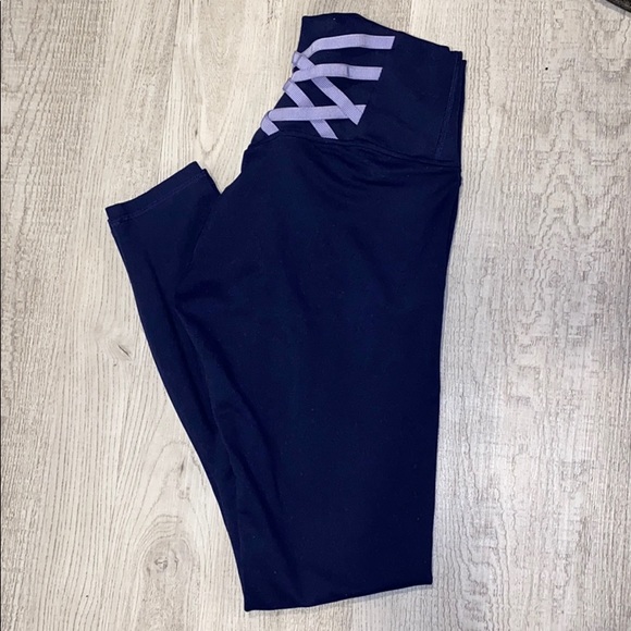 High-waisted navy blue fabletics leggings - Picture 1 of 5